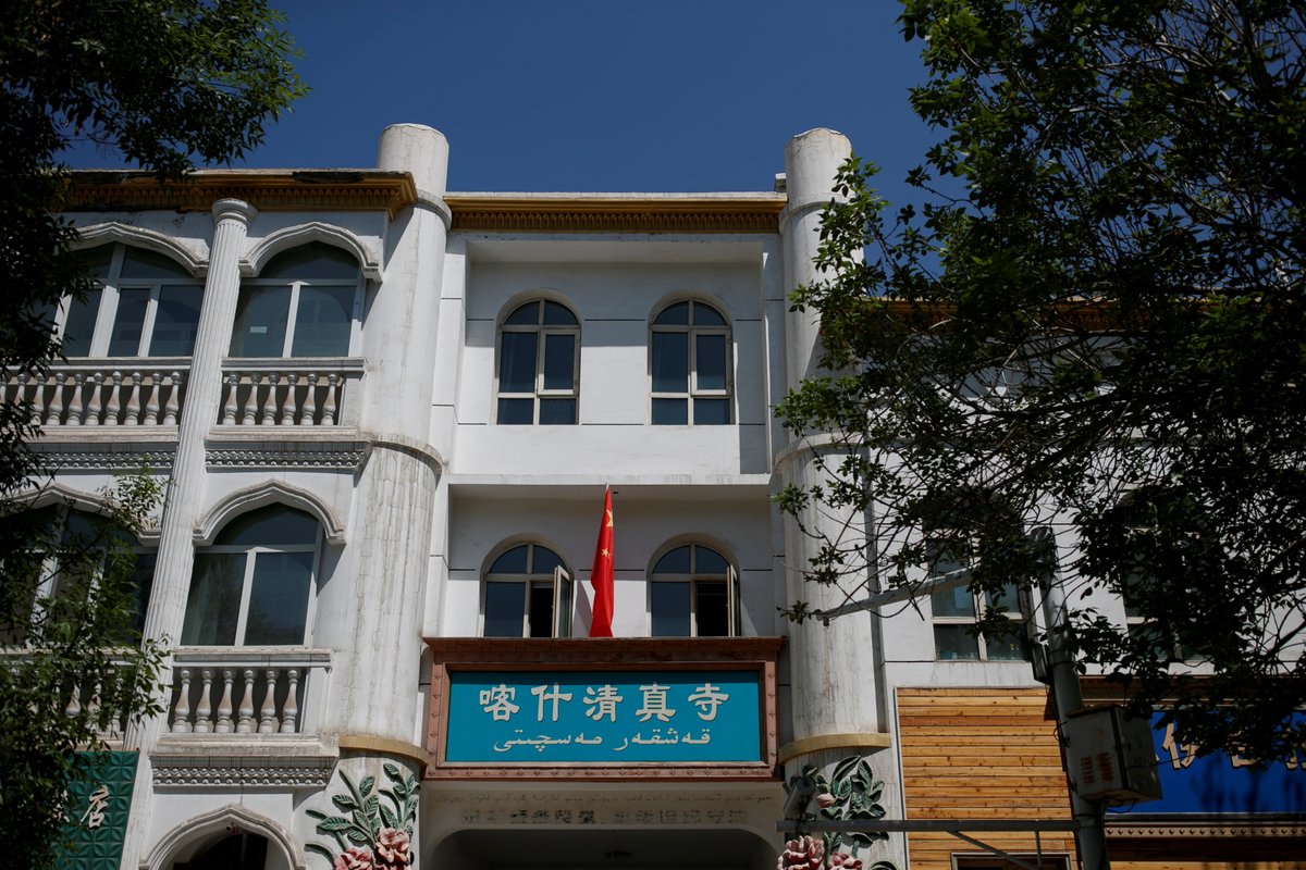ajplus's tweet photo. China is removing the domes and minarets of mosques across the country — the latest in its repression of Uyghurs and other mostly Muslim groups.

Some 16,000 mosques were partially or completely destroyed in the Xinjiang region over three years, according to a 2020 survey. https://t.co/Yww6gFACaD