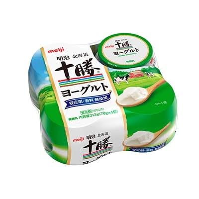 紫苑 冬眠中 しっかり混ざったら レンジ可のお椀かなにかに少し取り分けて粉ゼラチン入れて混ぜる 混ざったらレンジで溶けるまでチン 溶けたら戻してムラなく混ぜる ジャムとかフレーバー付けるなら味見しつつこの辺で 容器 ヨーグルトのカップでもよし に