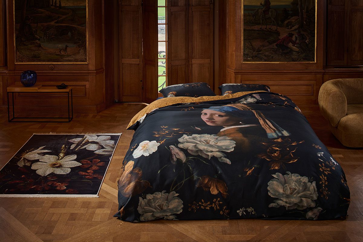 Het Meisje met de Parel van Vermeer. Een rivierlandschap van Cornelis Vroom. En natuurlijk prachtige bloemstillevens. Dankzij een unieke samenwerking tussen Essenza en het Mauritshuis, haal je deze museale meesterwerken nu gewoon in huis.
lourens.nl/interieur/muse…