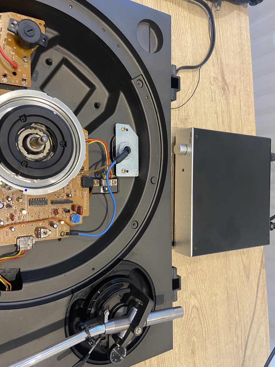 deck_doctor's tweet photo. Timestep external power supply mod with Cardas RCA cable upgrade & Cardas Litz tonearm rewire.
#Technics1200 #Technics1210 #deck_doctor #deckdoctor #vinyl
#technicssl1200mk2 #technicssl1210mk2 #audiophile #turntable #vinylcollector #cardas #cardaslitz #cableupgrade #timestep https://t.co/FV832MDRp6