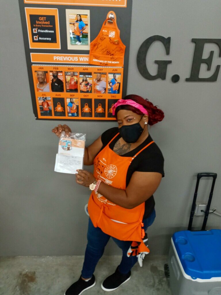Yesssss I received employee of the month! For going the extra mile using G.E.T., taking care of the customer, coaching and assisting new associates! 🎉🎊