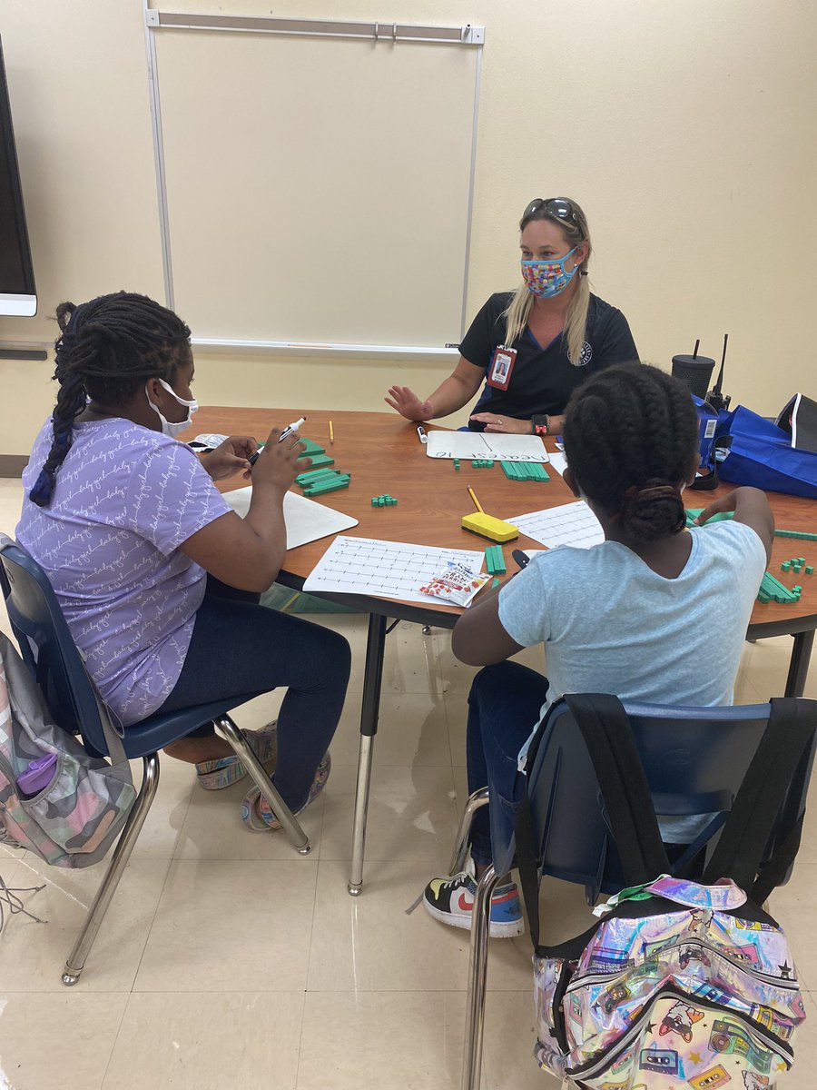 Diana Mitchell tweet media