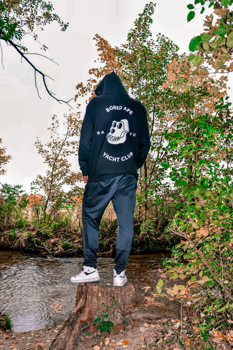 ape6144's tweet image. ty for four unbelievable months fam! 🤝
our journey just has begun 🦍
#merchvibes
#ApesTogetherStrong 

@BoredApeYC