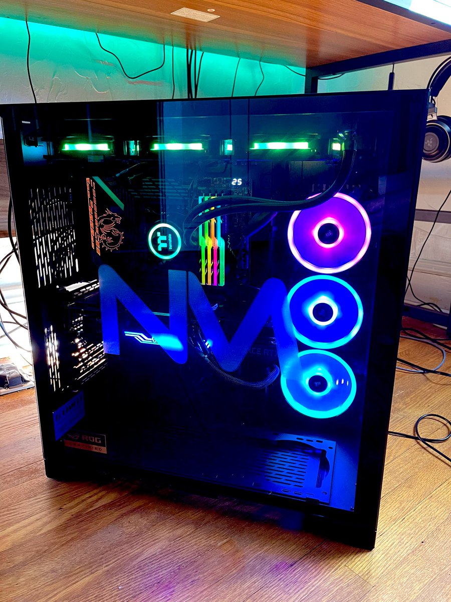 NameIsMudd10's tweet photo. I just want to say thanks to all the support over the past year and a half. The new PC came in today. This is going to allow to me bring so much more to the stream to elevate the experience. Will be taking a couple weeks away from streaming while I finish it all! #AlwaysBeChasing https://t.co/fNrJOlUR3q