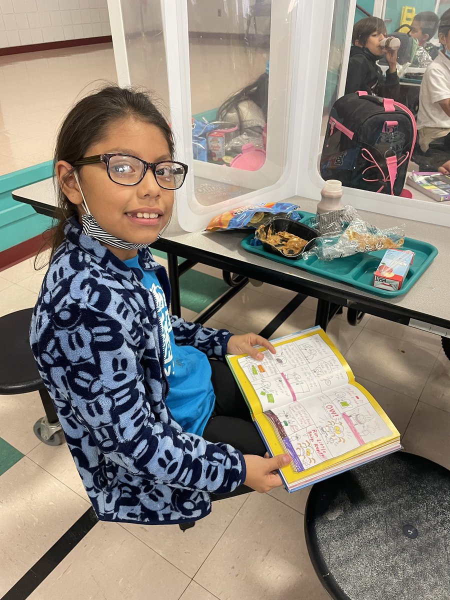 CRuizCommEd_ADM's tweet photo. It’s so exciting to see young readers enjoying a book! #readingforpleasure #Yahoo #TeamSISD https://t.co/9quGECfrrR