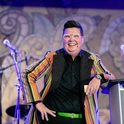 The_Auctionista's tweet photo. (1/3)
ATTENTION EVENT PLANNERS! Layne is the Keynote Speaker of @CanSPEP 2021 #BREAKTHROUGH Conference! Layne's Keynote,“Making Friends with the Future,” boasts learning outcomes like: https://t.co/lan8ZVu81u