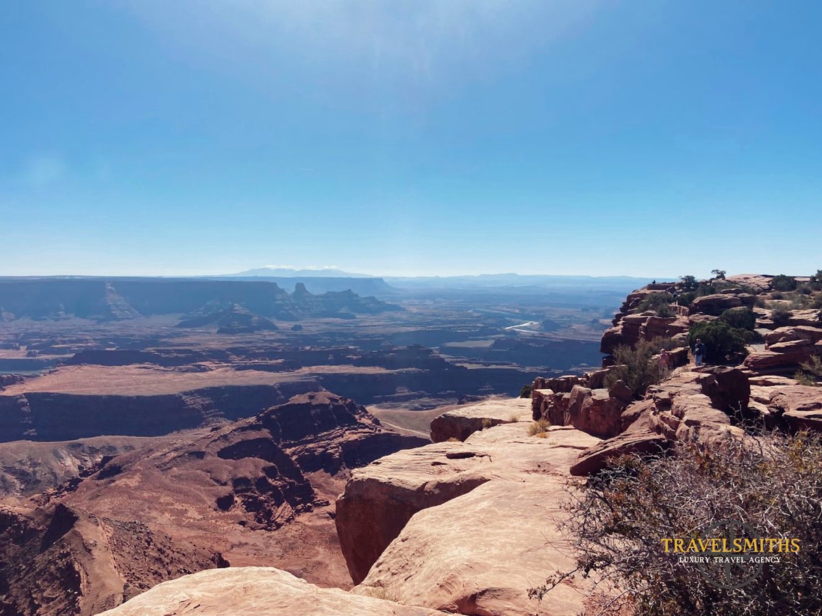 travelsmiths's tweet photo. @ArchesNPS contains the world’s largest concentration of natural sandstone arches. Colossal sandstone fins, massive balanced rocks, soaring pinnacles and spires dwarf visitors as they explore the park’s viewpoints and hiking trails. Let us plan your trip out west!🏜 #rtragents4 https://t.co/LQLfXFa6KP