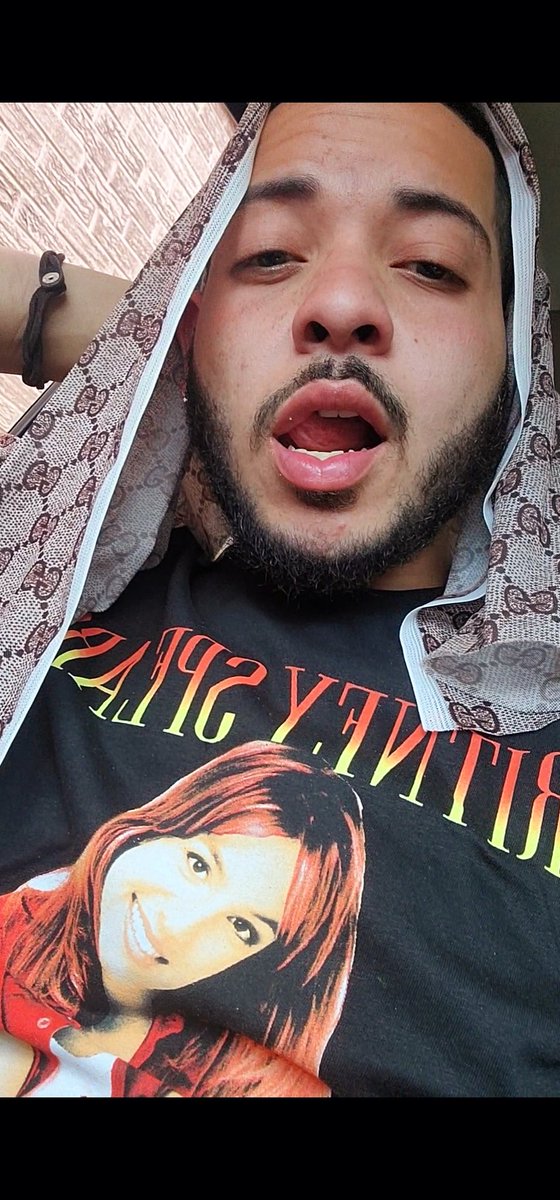 _IamVante's tweet photo. Gucci Gang I keep that lil pump on me 😤 https://t.co/nQFuAXBfna