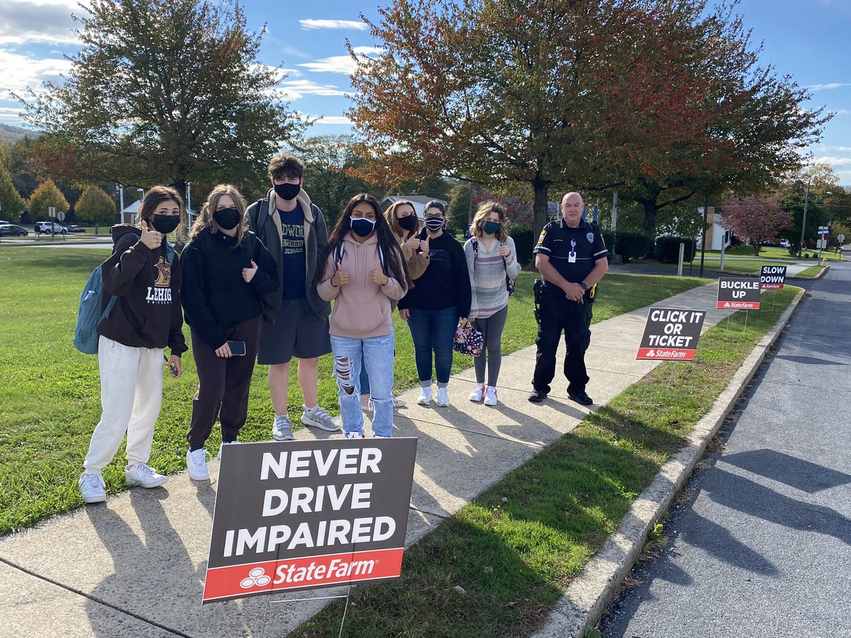 _FalconSTARs's tweet photo. #TeenDrivingSafetyWeek #YourSalisbury https://t.co/64gtS9e6Bq