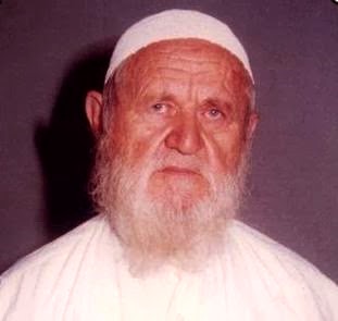 HalalNation_'s tweet photo. “The person who is seeking the truth, one evidence will be enough for him. A person who is upon their desires, a thousand clues will still not be clear for him.” 
– Sheikh Albani (رَحِمَهُ ٱللَّٰهُ) https://t.co/1J95zd06Ur