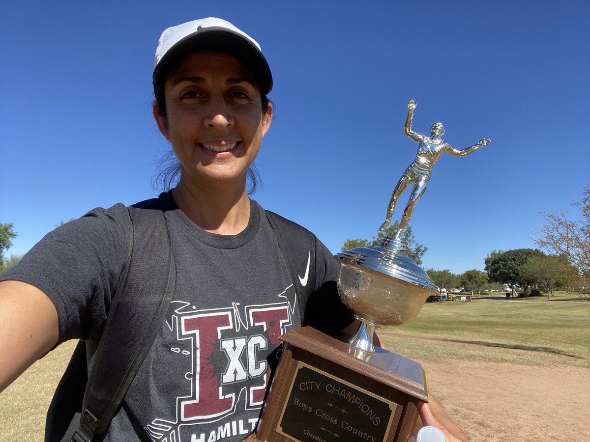CoachPSchultz's tweet photo. 🗣Boys win the 2021 Chandler City Meet! What a race! 🙌🏽🏆🎉🎊. #progress #keepgoing #maroonmob #proudcoach @Hamilton_XC @HHS_Athletics_1 @CUSDAthletics @cityofchandler https://t.co/1TH2IVxPOJ