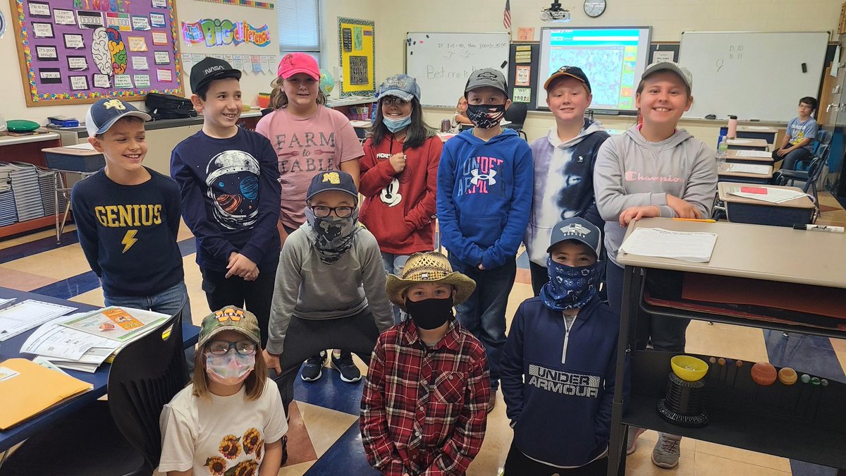 MrsDelVittoJW's tweet photo. Celebrating Red Ribbon Week!! Put a cap on drugs! https://t.co/oy7H6WDl3h