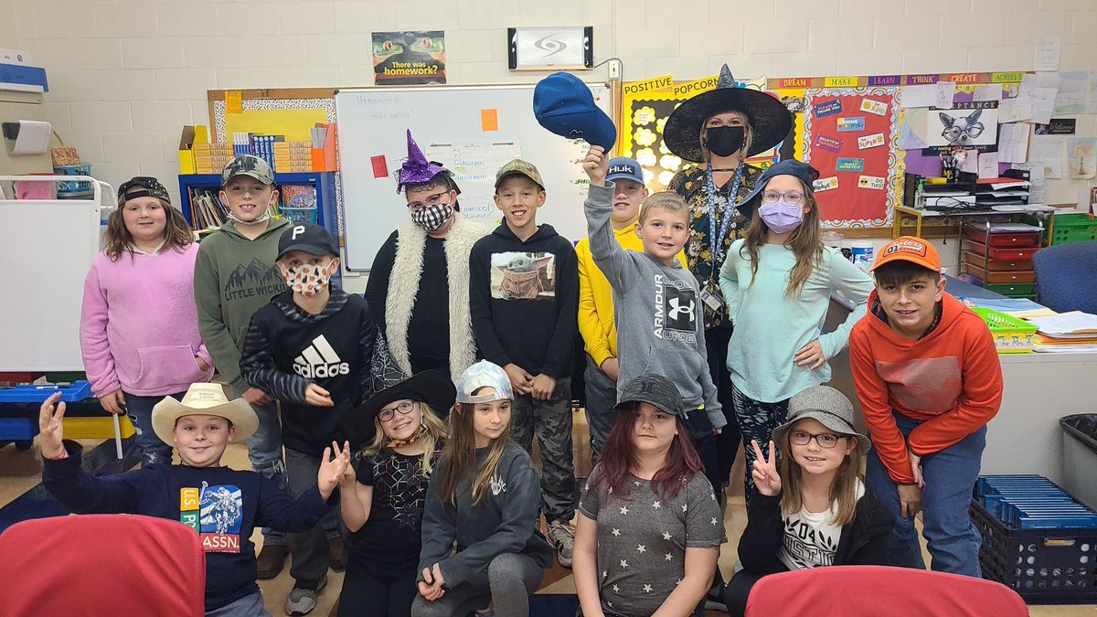 MrsDelVittoJW's tweet photo. Celebrating Red Ribbon Week!! Put a cap on drugs! https://t.co/oy7H6WDl3h