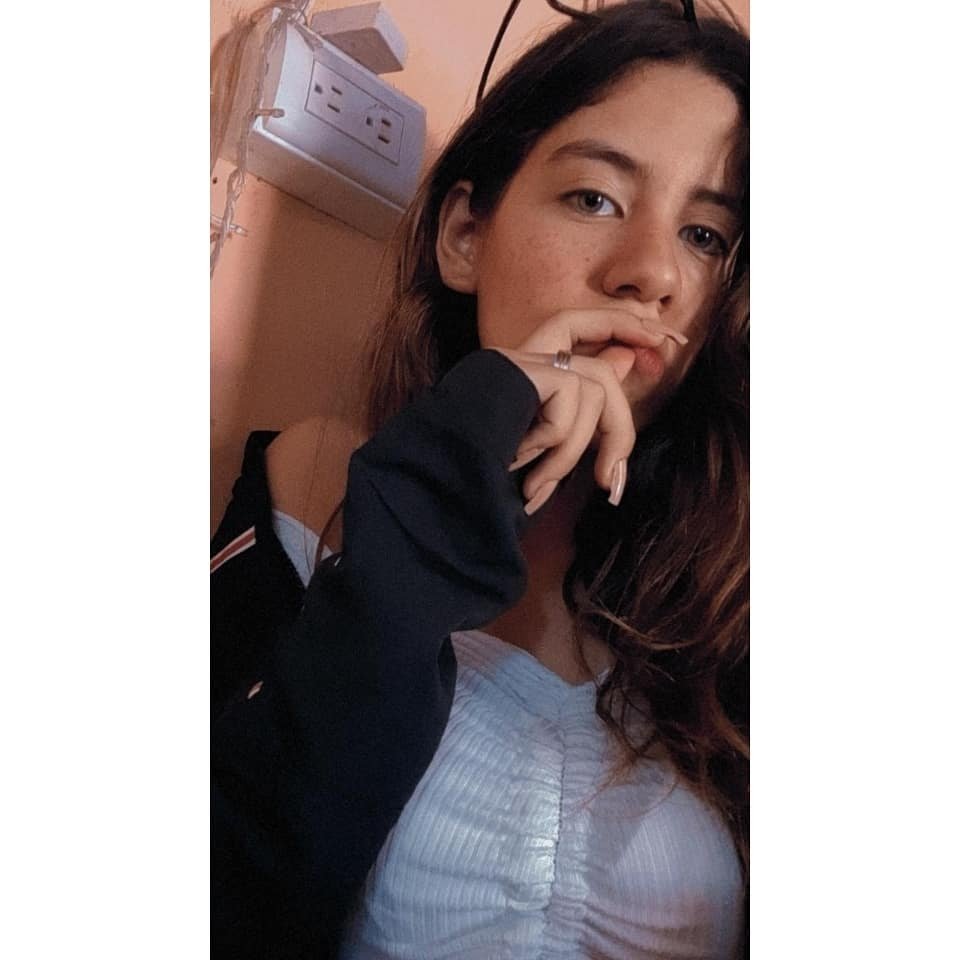 Kristiisalazar's tweet photo. Hola 💯 #selfie https://t.co/uOsP31vZeY