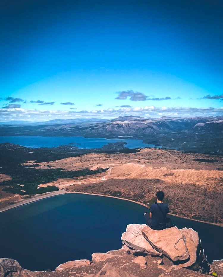 lacarourrutia's tweet photo. Invierte tiempo en estar solo contigo mismo.
#naturaleza #trekking 
#leoEscuchateChile #infhear #HearYourselfBook https://t.co/saZJvC88r8