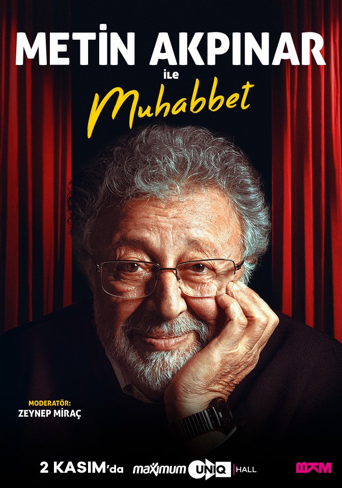 Metin Akpınar sahnede!