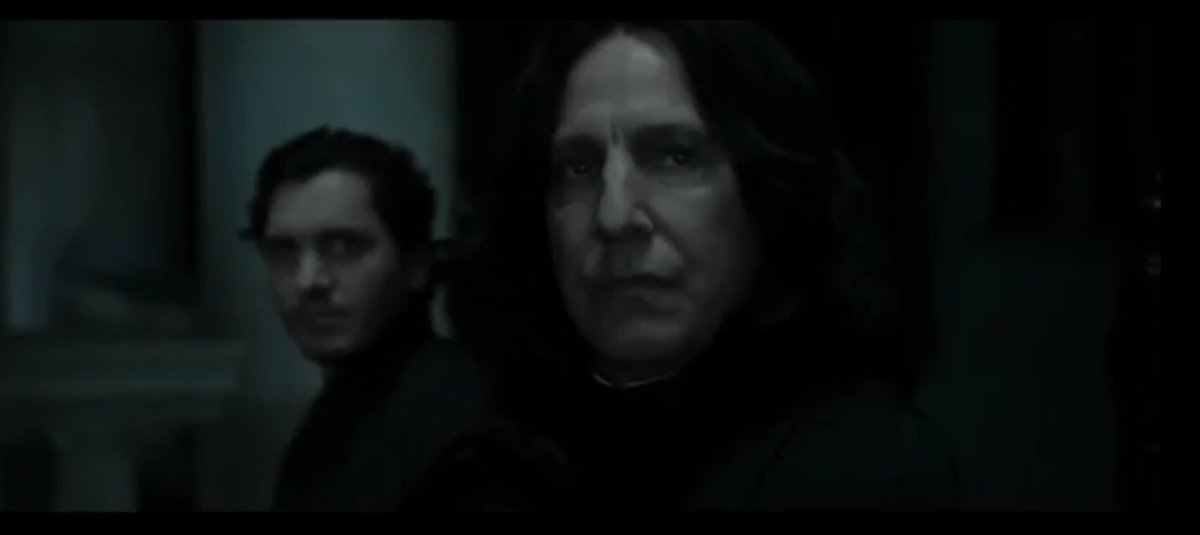 El_Traslador's tweet photo. Poco se habla de cómo Snape finge importarle poco ver a una compañera y amiga en Hogwarts morir ante sus ojos. https://t.co/Uk0veDOvmJ