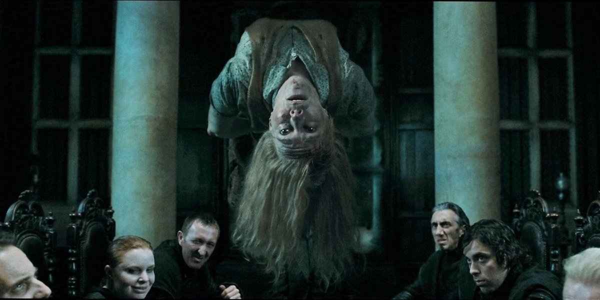 El_Traslador's tweet photo. Poco se habla de cómo Snape finge importarle poco ver a una compañera y amiga en Hogwarts morir ante sus ojos. https://t.co/Uk0veDOvmJ