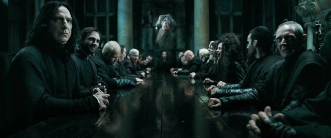 El_Traslador's tweet photo. Poco se habla de cómo Snape finge importarle poco ver a una compañera y amiga en Hogwarts morir ante sus ojos. https://t.co/Uk0veDOvmJ
