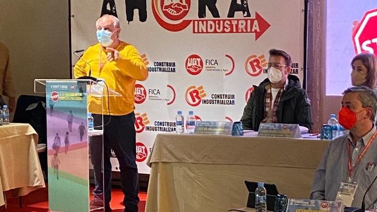 📢Bernardo Fuertes, secretari d'acció sindical de la UGT FICA de Catalunya al 2n Comité Federal de la <a href="/UGT_FICA/">UGT FICA #SalariooConflicto #PactoIndustria</a> 
🗨️"Cal deixar de parlar de riscos laborals quan ens lamentem per un accident. La llei s'ha de complir i punt"
