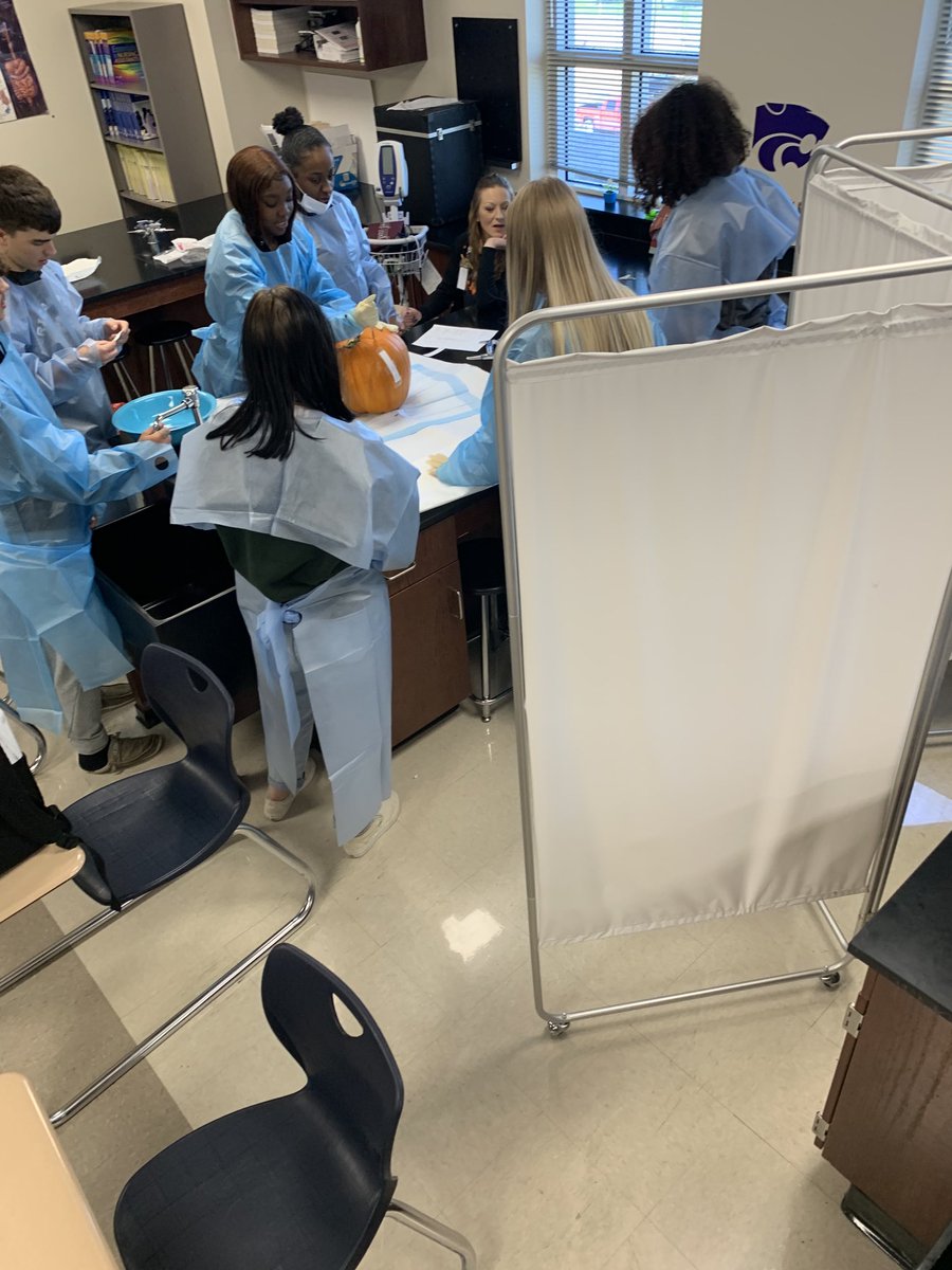 melaniealyssa's tweet image. Multiple surgeries at Angleton High School! #LeadingTheWay #PreparingOurFuture #HealthScience #StrivingforGrowth