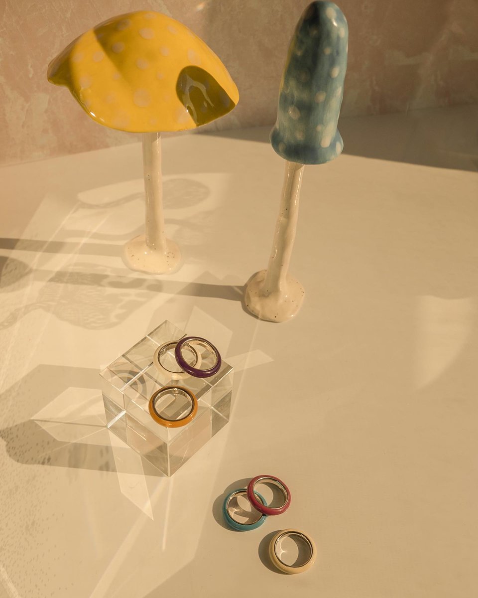 Themilkandrose's tweet photo. No, you’re not tripping; The Glass Ring is now available in 6 different colors✨
#productphotography #jewelrydesigner #jewelryaddict #jewelryphotography #productphotographer #productphotoshoot #psychedelicphotography #colorfulrings #ceramicring #pastel #pastelaesthetic https://t.co/Aa1z85HdC4