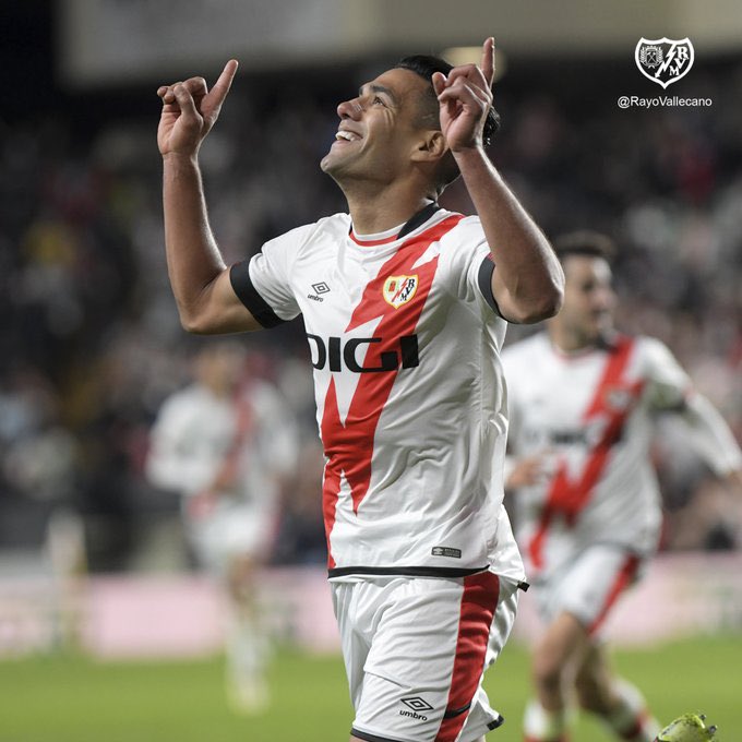 CancherosFc10's tweet photo. ¡RUGE EL TIGRE!🐯🇨🇴 
El sorprendente Rayo Vallecano con gol de Falcao le ganó 1-0 al Barcelona que cada vez mas acrecienta su crisis que parece no tener fin. Con este triunfo el conjunto de Vallecas es tercero. https://t.co/4zZKmfM9zb