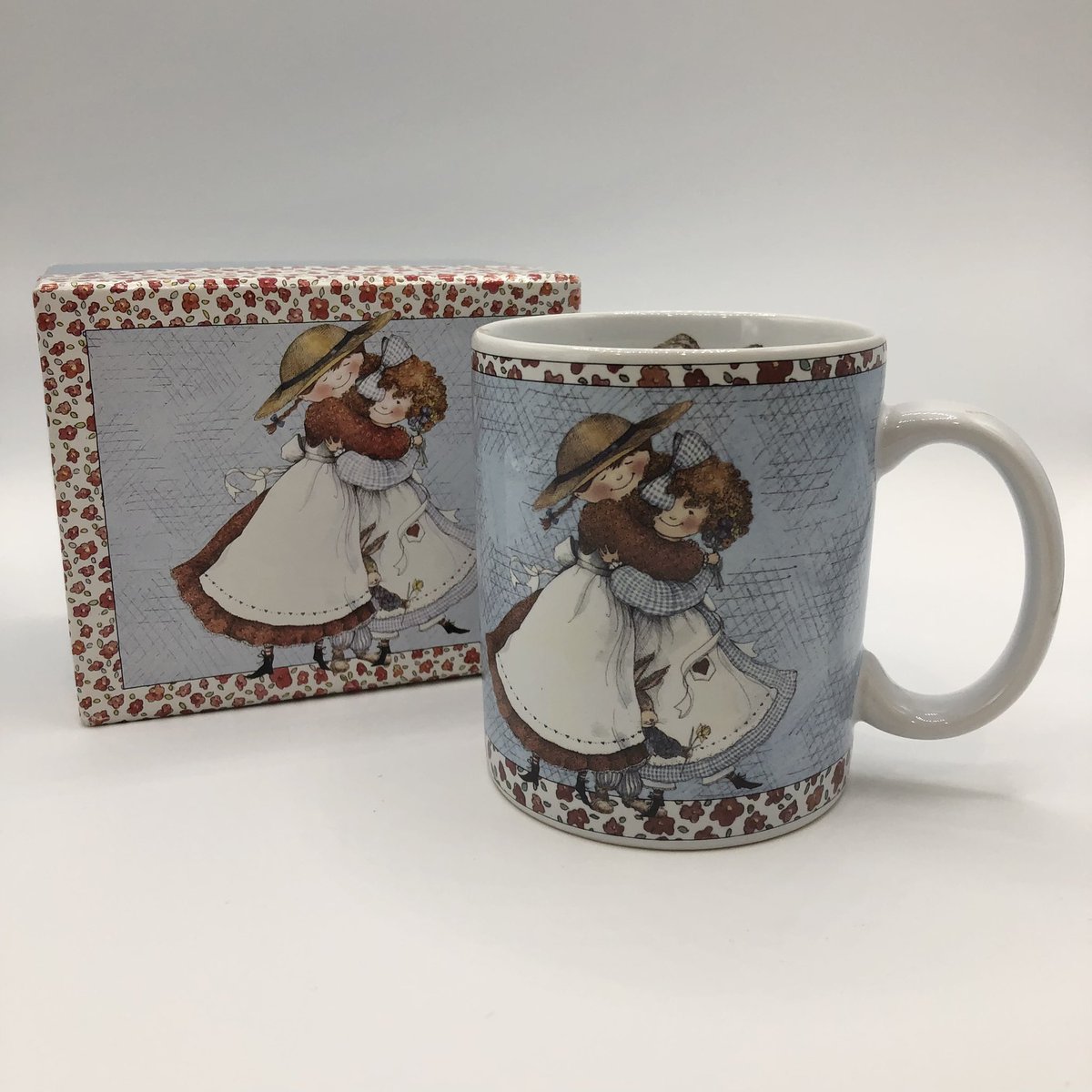 beezyandco's tweet photo. Itβs getting colder outside! Time for warm drinks and new mugs! You can find these on @Etsy at BeezyAndCo - link in bio #etsy #vintage #mugs #WarmUpWednesday #colddays #warmdrinks #termocrisa #arcopal #langandwise #campbell #tomato #soup #gift #giftidea #Christmas #Christmasgifts https://t.co/yZu33k1m4C