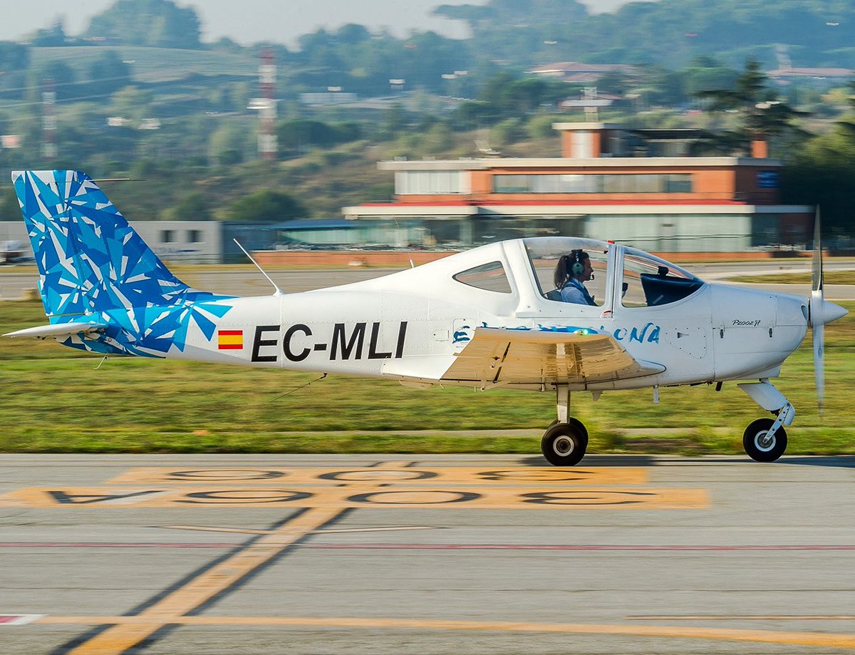 paumoyam's tweet photo. La “Mili”, EC-MLI de @EasBarcelona rodant cap a la pista 13 de #Sabadell.
@tecnam @TecnamSpain @FlightradarCAT @hydra_66 #tecnam #tecnamp2002 #p2002 #p2002jf https://t.co/KYgRmTLsqC