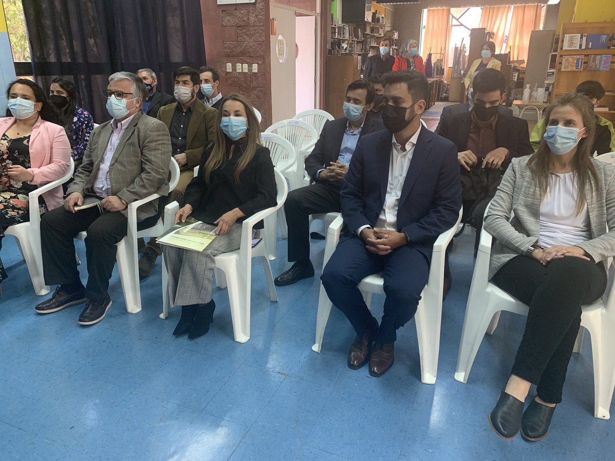 sofofaliceos's tweet photo. #PROYECTOREDES 🛑 Porque nuestra labor es continuar fortaleciendo la Educación #TP nos trasladamos hasta el Liceo Alfredo Nazar Feres de Playa Ancha, para la inauguración del Laboratorio de Sensores y Potencia, luego de una donación de #Ultramar Felicitaciones 👏🏻👏🏻👏🏻 https://t.co/m2gNo363u6