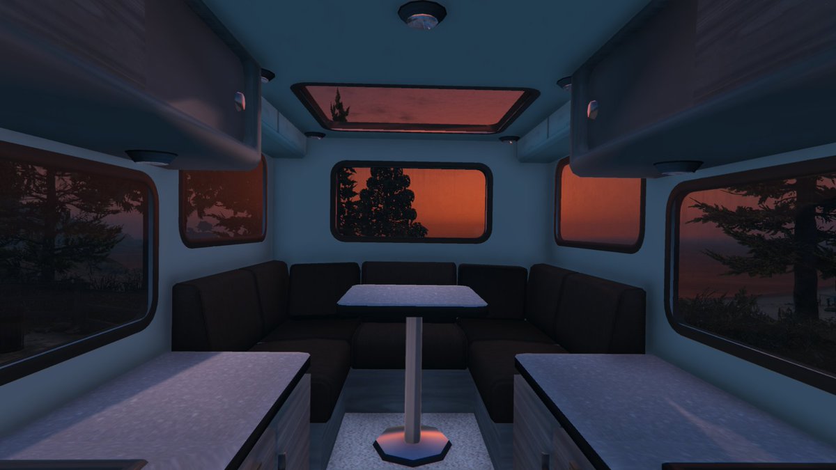 FlouversL's tweet photo. Pour la montagne, les lacs, les forêts ou les plages, tout est bon prétexte à louer un camping-car, en exclusivité chez Flouvers ! 🌄
Pour l'occasion, on vous offre une lunchbox pour votre premier repas en maison mobile ! https://t.co/9v8cqKmLAb