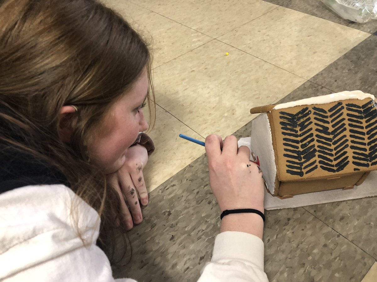 PCR3FCCLA's tweet photo. The Interior Design class is hands-on with housing styles. Each student is to create a 3D model of a housing style. #pchsfcs #fcsedu @PCHSHalls @PCHSprincipals @PlatteCountyR3 https://t.co/pb2wbTeUN5
