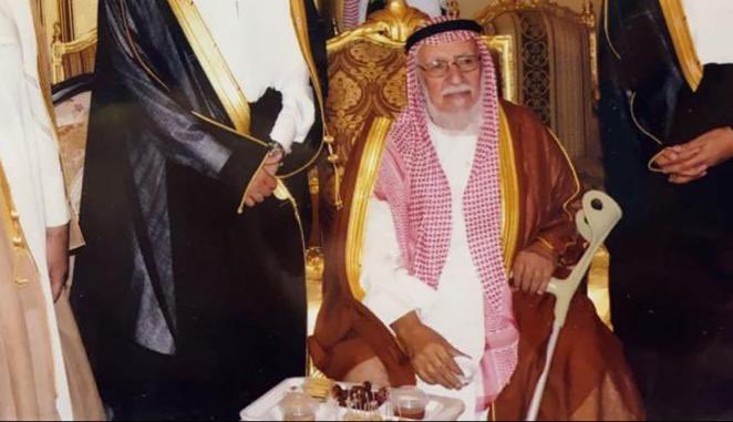 ssnaaoo's tweet photo. يا حلو الايام وانت بخير ومعافى 
ويا شينها عقب غبت ويا مرارتها
.
#سعد_بن_نايف_بن_عون رحمه الله وغفر له https://t.co/7flkym3cqI