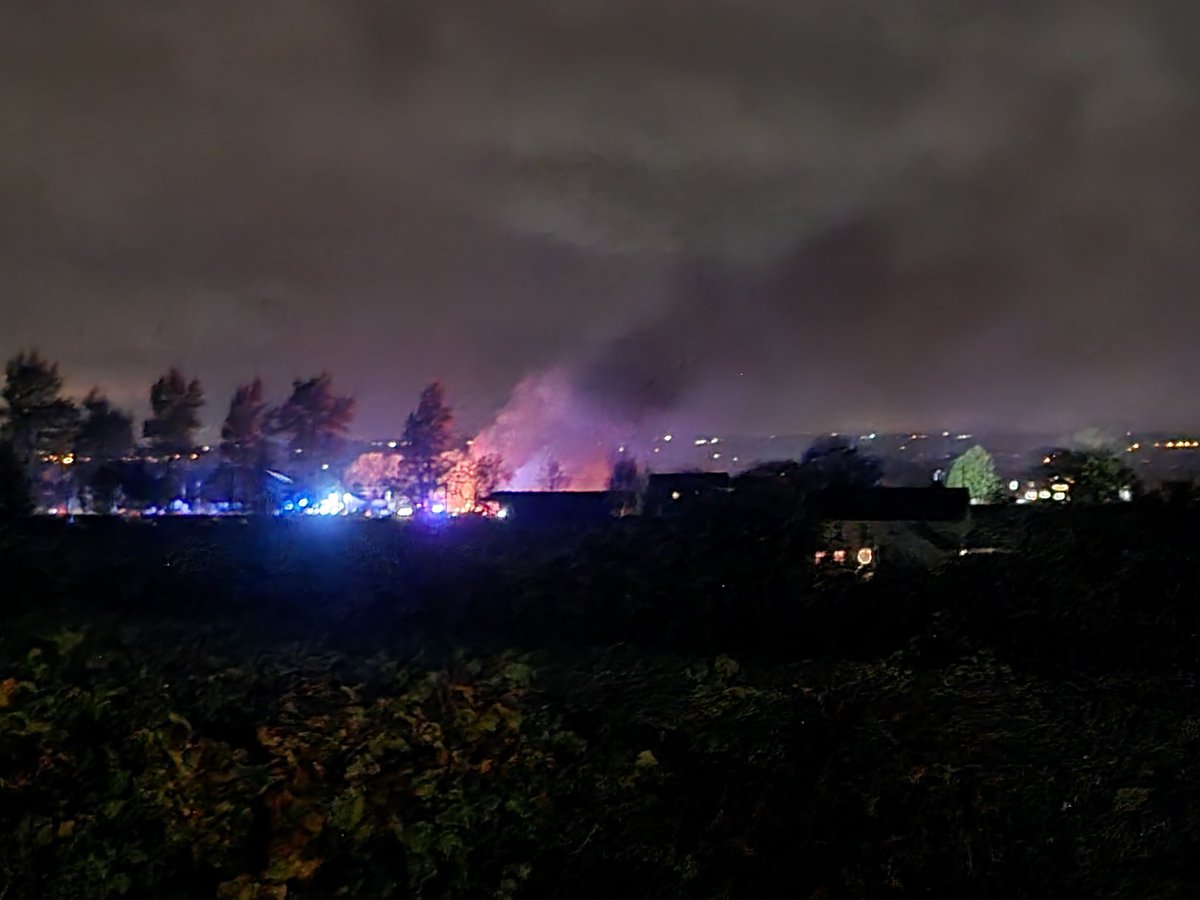lfclee2011's tweet photo. #Traffic Take care if on Moorfields road at Tully road junction .... large fire, possibly cars exploding *sounds like*... police &amp; fire crews in attendance ...  PSNi helicopter too ... avoid if possible 
@BBCNewsNI @bbcnewsline @LoveBallymena @Ballymena_Times @BmenaGuardian https://t.co/F4MAoFb9l8