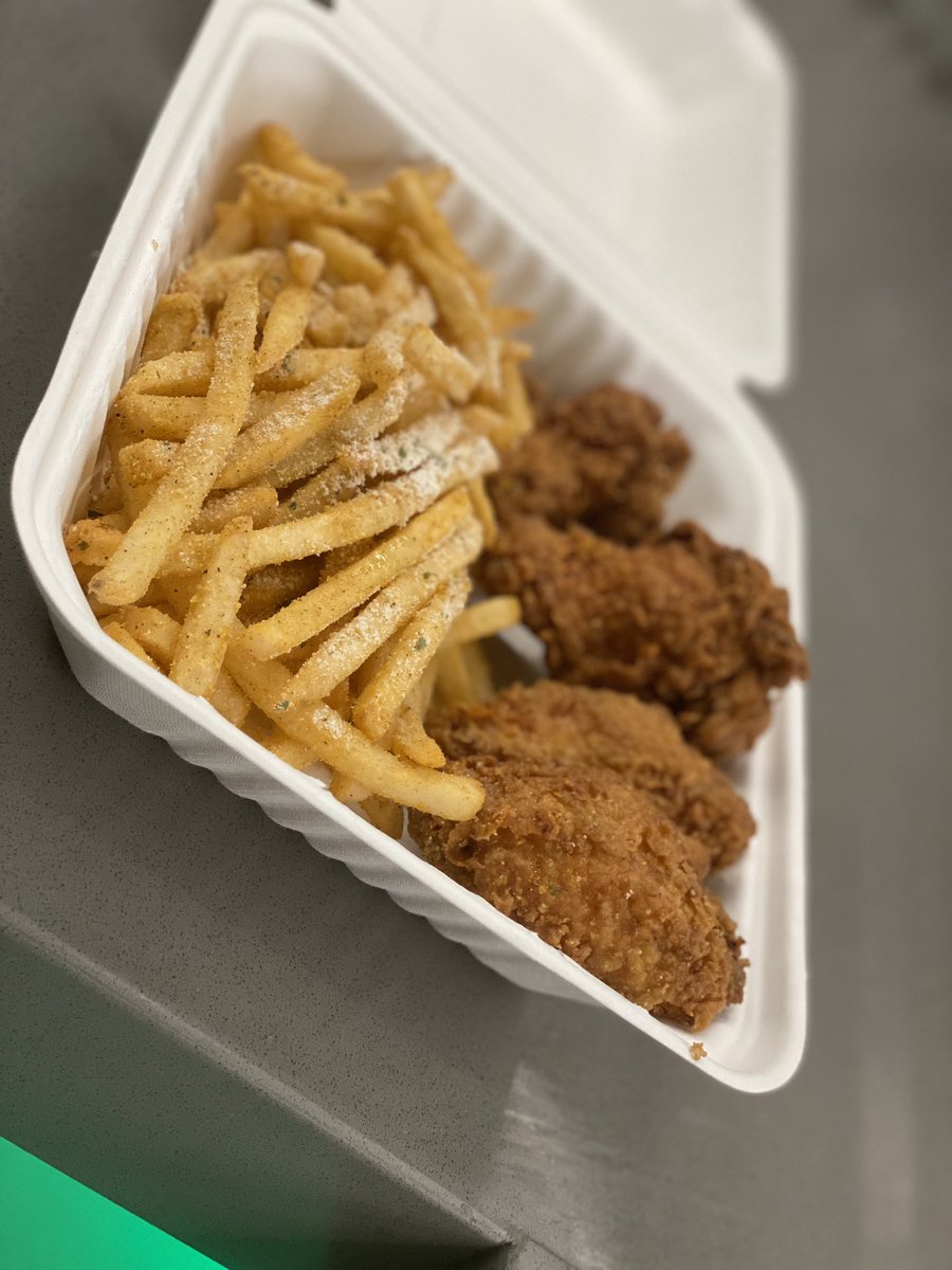JeLLyB_MM's tweet photo. DEEP FRIED CHICKEN 🍗 WITH CAJUN RANCH FRIES 🍟 

DEEP FRIED CATFISH WITH CAJUN RANCH FRIES 🍟 

READY AT 1pm

(323) 819-8403 TEXT TOO PLACE AND ORDER https://t.co/tJSY6g9jDf