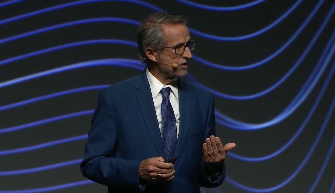 MittiHQ's tweet photo. "It’s a journey from management to leadership: a journey from me, to we, where I see my profound responsibility for the lives entrusted to me" -
Bob Chapman, on leadership and unlocking the potential of teams 👏 @barrywehmiller
#SafetyCultureSummit #MadeExtraordinary https://t.co/YebtIoUgKY