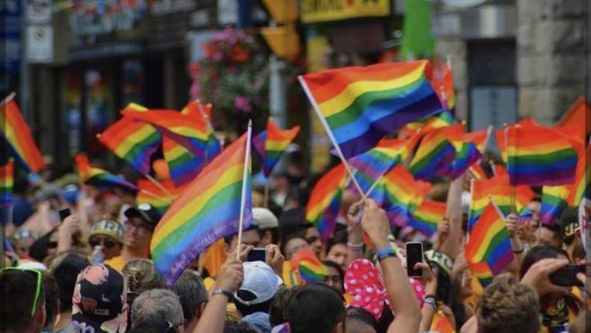 “il perbenismo interessato, la dignità fatta di vuoto,
l'ipocrisia di chi sta sempre con la ragione e mai col torto è un dio che è morto” #franchitiratori #DDLZan