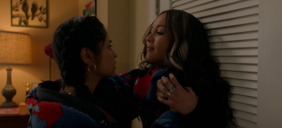 DannyWxo's tweet photo. This was LGBTQ. #DCStargirl #Stargirl #Starcat #Starshiv https://t.co/rSVVdAcCcO