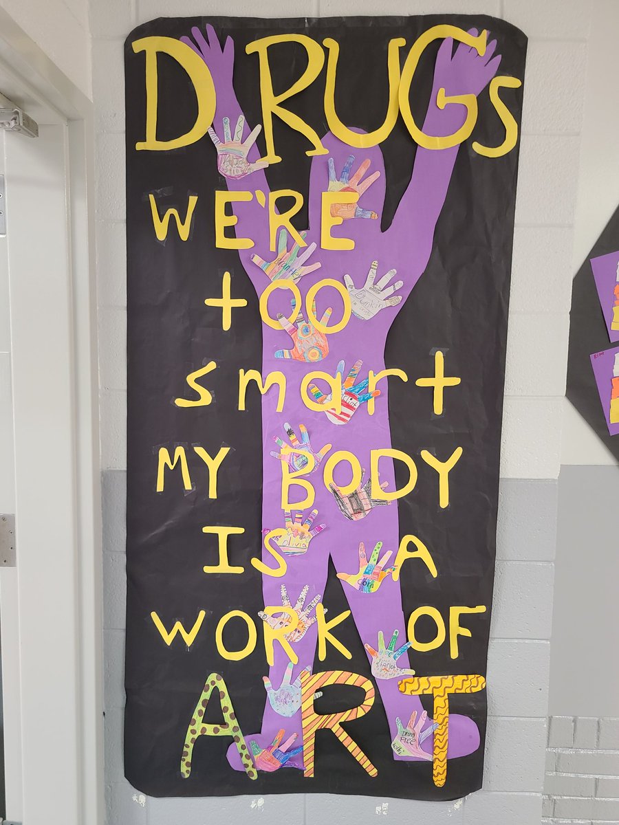DrAaronAllen1's tweet photo. Thanks to @Union_Owls for inviting me to help judge #RedRibbonWeek2021 banner contests. Such creativity and awesome Ss work showcased. Way to Owls!
@NC_LCS 
#LCSCreatingANewPath https://t.co/2VUasniIi3
