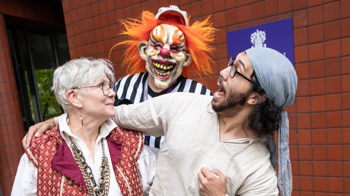HarcumCollege's tweet photo. Halloween makes things extra fun at our Art &amp; Design Center! Ny'Zhae Swann, a photography student, captured this photo. Register for our Open House on 11/13 and learn more about the photography, fashion design, and fashion merchandising programs. https://t.co/sHgsC5uiwK https://t.co/ux6MCcteQn