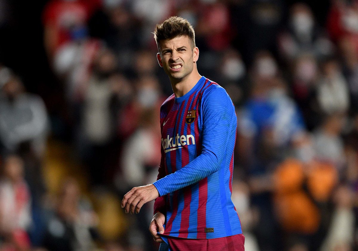 Futbolazo's tweet photo. El Barcelona se hunde https://t.co/nu6zJQVTVw https://t.co/zSslAr5Ybt