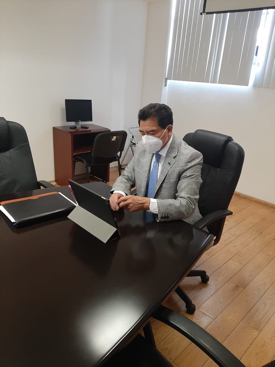 colegionotarios's tweet photo. Nuestro Pdte. @NotLopezJuarez participó en la Instalación de la Comisión Registral, Notarial y Tenencia de la Tierra del @Congreso_CdMex, donde refrendó la disposición a continuar trabajando en la construcción de un marco jurídico para dar certeza al patrimonio de las familias. https://t.co/DOcHhUf0jp