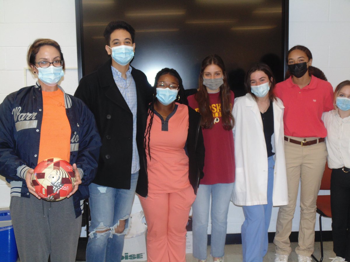 pgsmst's tweet photo. More Career Day/Mom/Dad Day pictures from P&amp;HCC site.... https://t.co/yCNGqMlvai