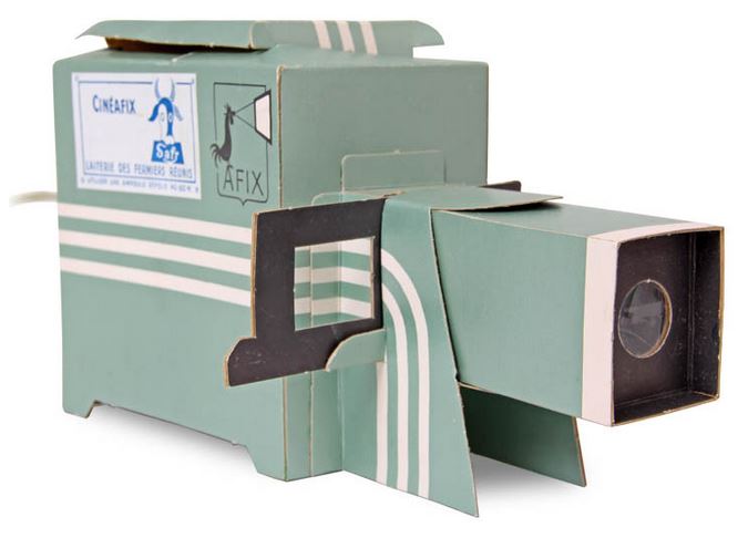 RealPreCinema's tweet photo. THE MAGIC LANTERN DID NOT DIE AWAY
Even up to 1956 we are finding in our research, build-able #magiclanterns for children made out of cardboard like the ones shown here. It may have been pushed aside but it has not disappeared. https://t.co/qMaXR0vWZl