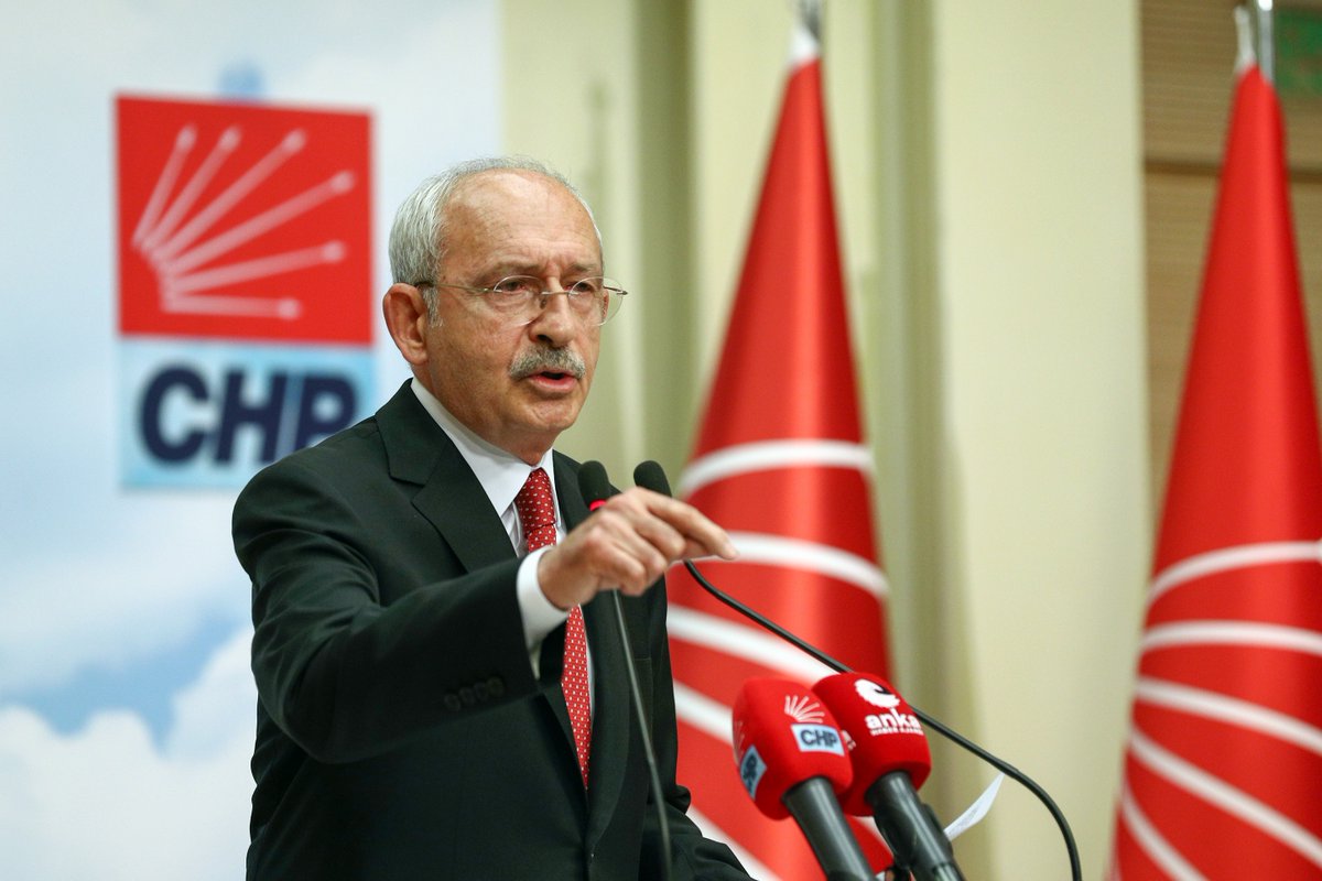 bbcturkce's tweet photo. CHP lideri Kılıçdaroğlu’ndan Cumhurbaşkanı Erdoğan’a çağrı: Kış boyunca elektrik ve doğal gazdaki KDV ve ÖTV’yi kaldır, düşük gelirliler için uygun fiyatlı elektrik ve doğalgaz tarifeleri getir https://t.co/Idhr7x8FZ7 https://t.co/NjE8mFzHz1