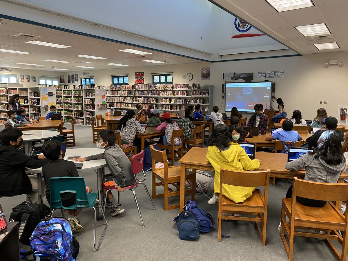 IHMSLibrary's tweet image. Harry Potter trivia today at lunchtime! So fun to see students’ excitement and new faces in the library! #powerofjag #SRVLibraryLove