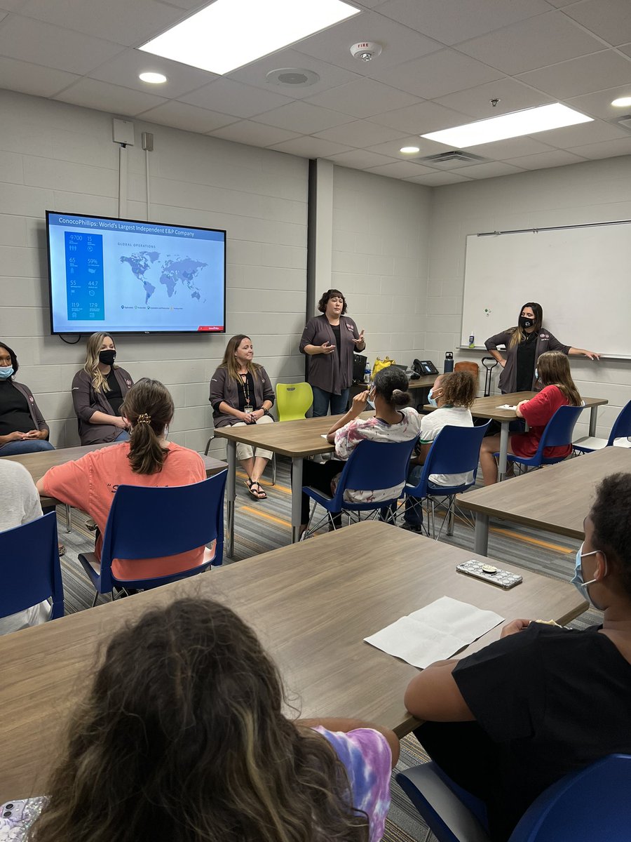 bgcbville's tweet photo. Thank you to @conocophillips for bringing “Girls Talk Tech” to the Club! What a great opportunity to meet and talk to great role models in the tech field! #GreatFuturesStartHere https://t.co/HaOU80s1Gr