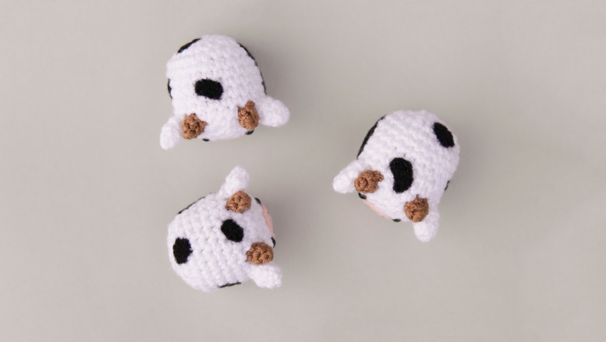 Hey you can make your own cute little cows. Pattern:
etsy.com/ca/shop/Megans…

#crochet #amigurumi #plush #plushie #maker #craft #diy #tutorial #pattern #crochetpattern #amigurumipattern #crocheter #amigurumist #etsy #digital #cow #make #crafting #calf #beginnerpattern #beginner
