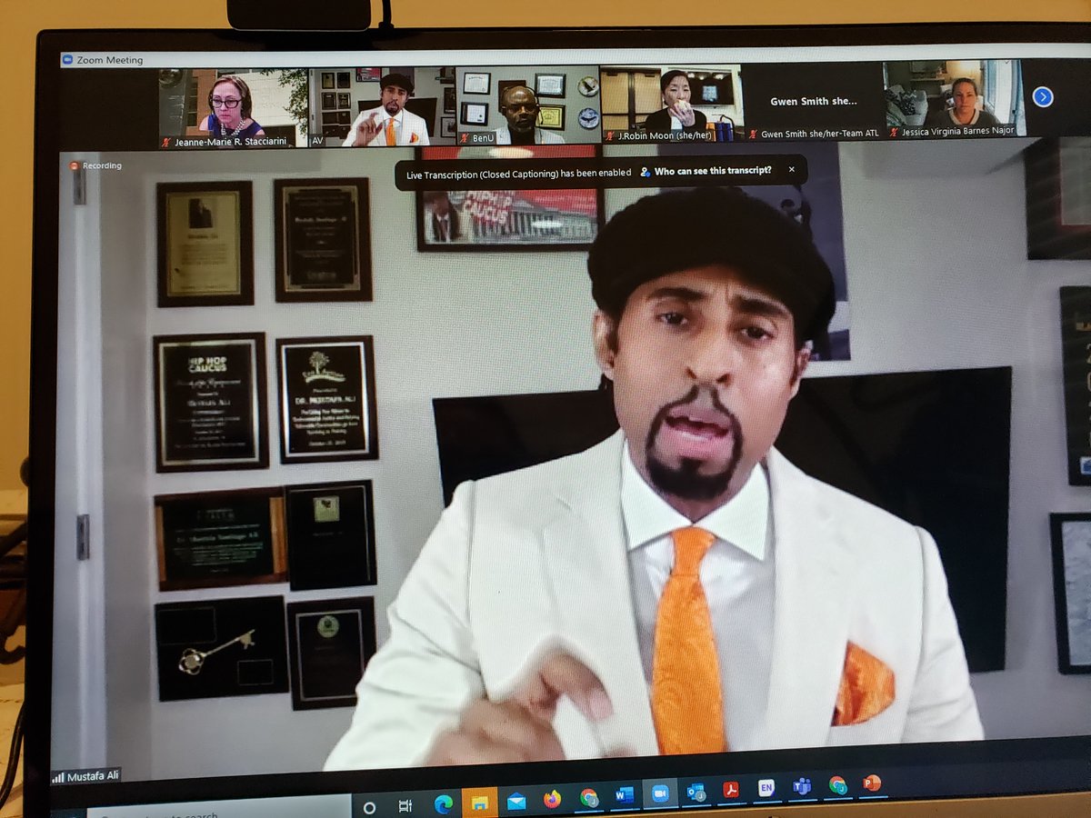 jmstacciarini's tweet photo. "You have power unless you give that away". Researchers using #powertorebuild #powertotranform #communities with Dr. Mustafa Ali with @IRLeaders https://t.co/lMOZNz5QsY