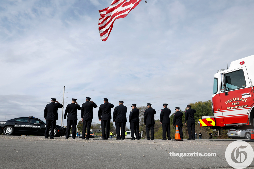 Trooper Ted Benda was laid to rest outside Waukon following a Catholic funeral service and a procession of law enforcement vehicles  thegazette.com/crashes/iowa-s…